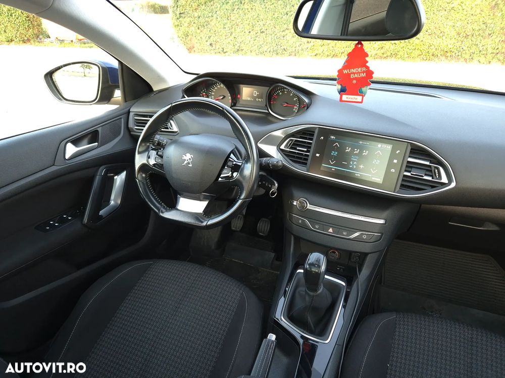 Peugeot 308 1.2 L PureTech Turbo Allure - 22