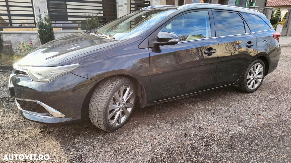 Toyota Auris 1.8 L VVT-i Sol+ - 4