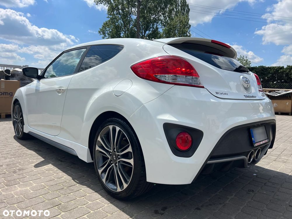 Hyundai Veloster - 35