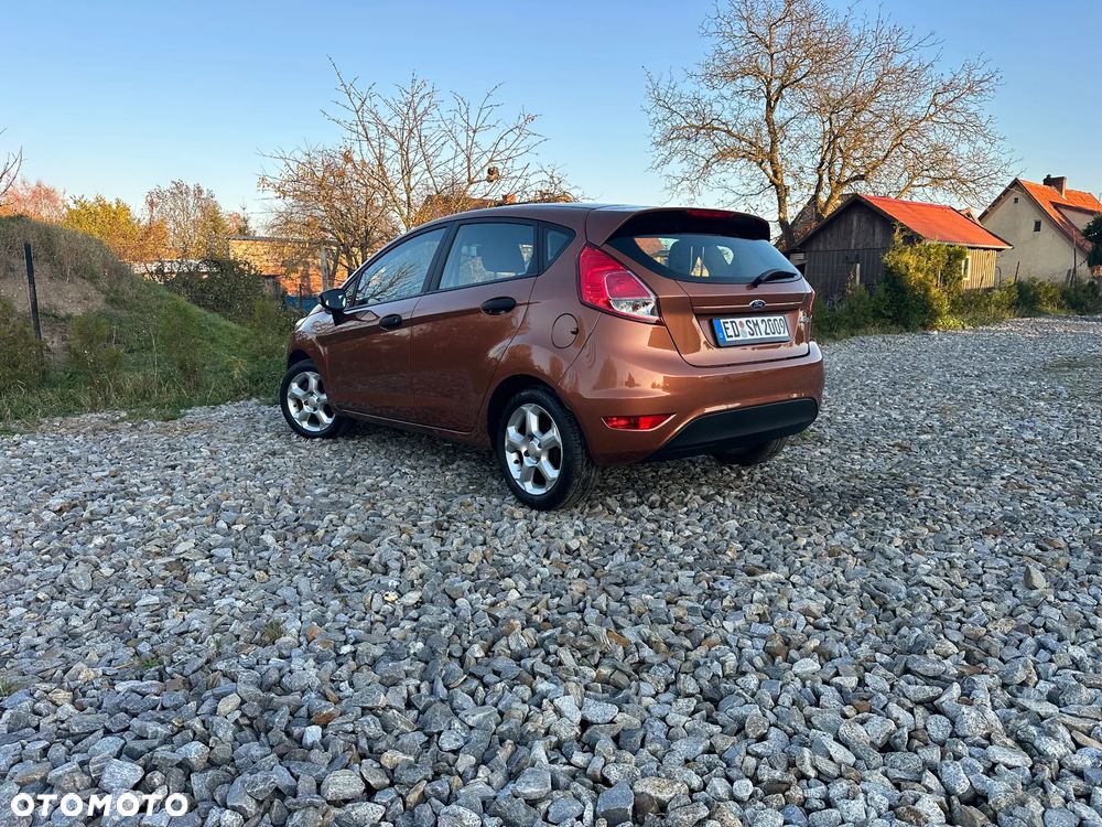 Ford Fiesta 1.25 Ambiente EU5 - 24