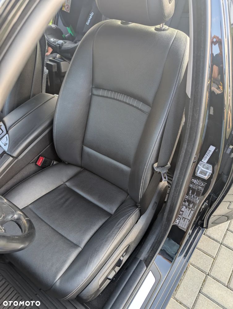 BMW Seria 5 525d xDrive Luxury Line - 18
