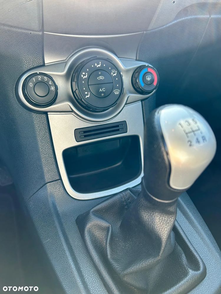 Ford Fiesta - 6
