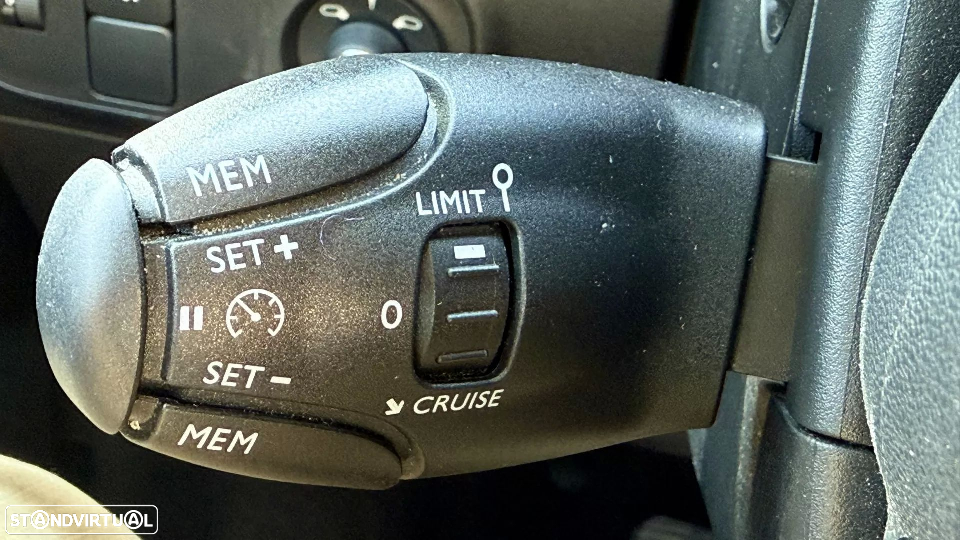 Citroën C3 1.2 PureTech Shine EAT6 - 31