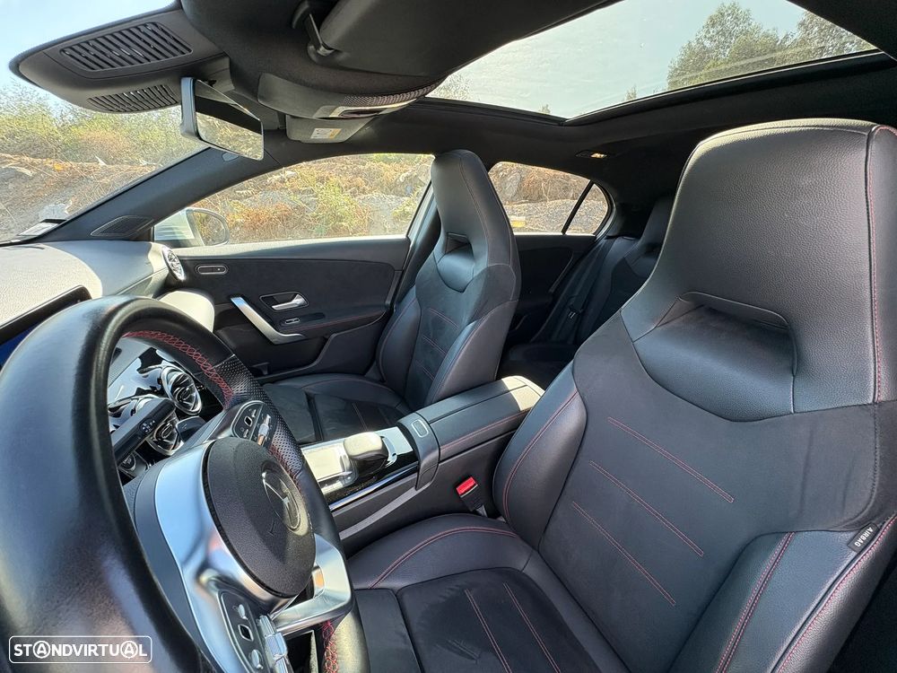 Mercedes-Benz A 250 e AMG Line - 12