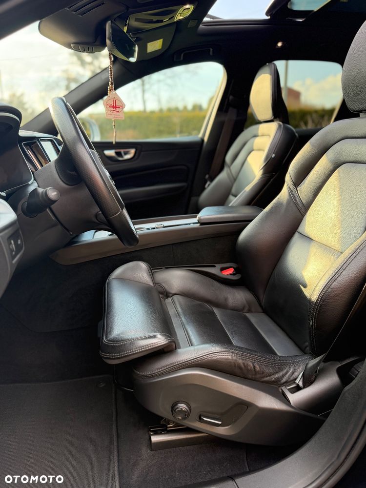 Volvo XC 60 D4 Geartronic RDesign - 17