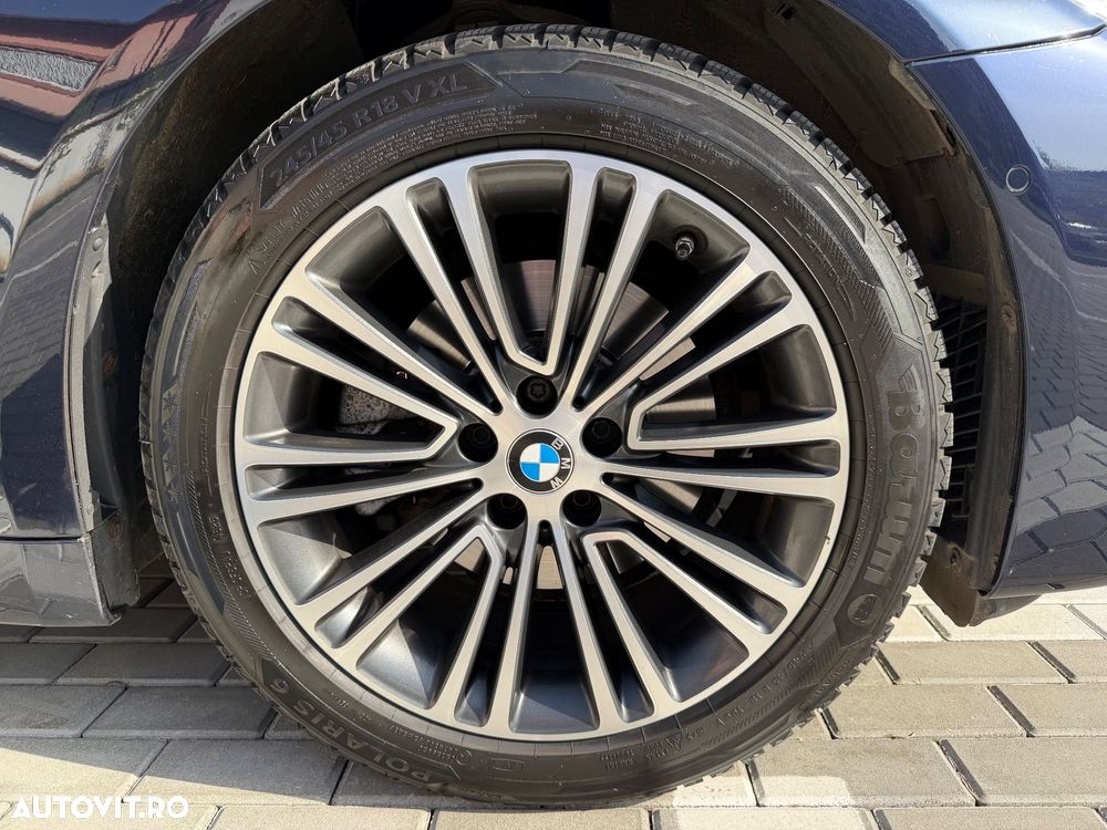 BMW Seria 5 520d Aut. Sport Line - 24