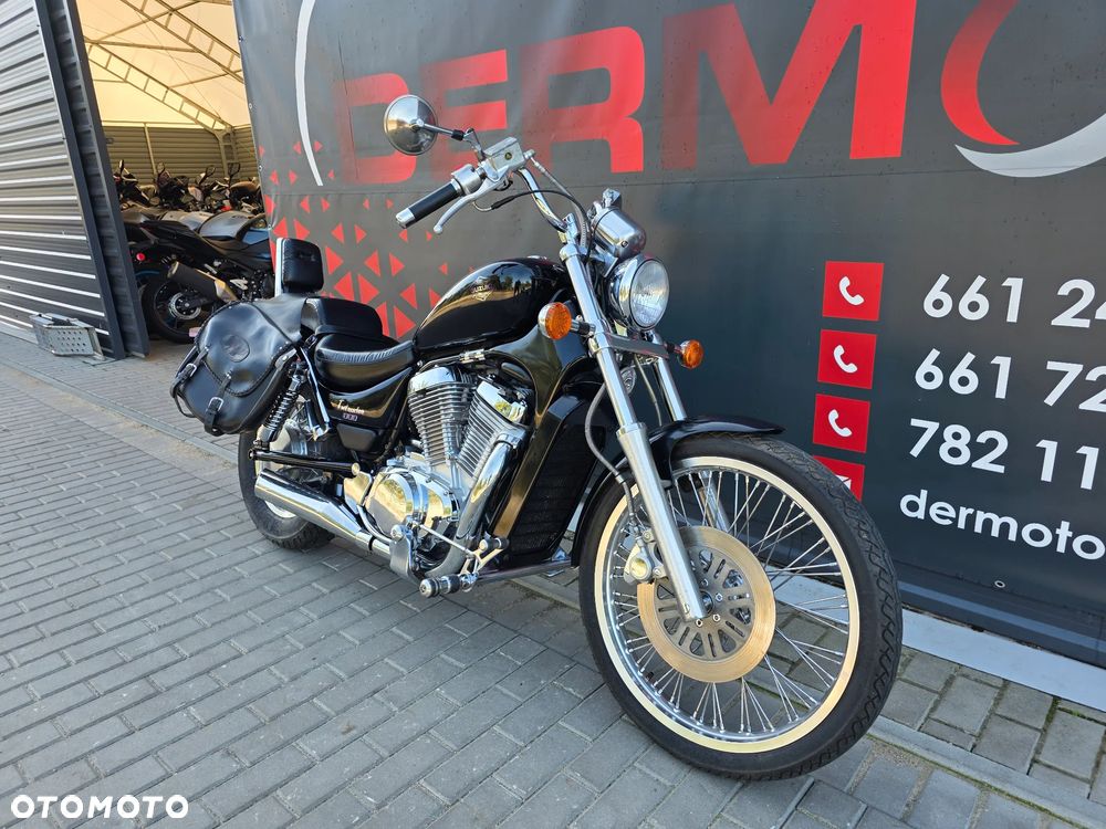 Suzuki Intruder - 1