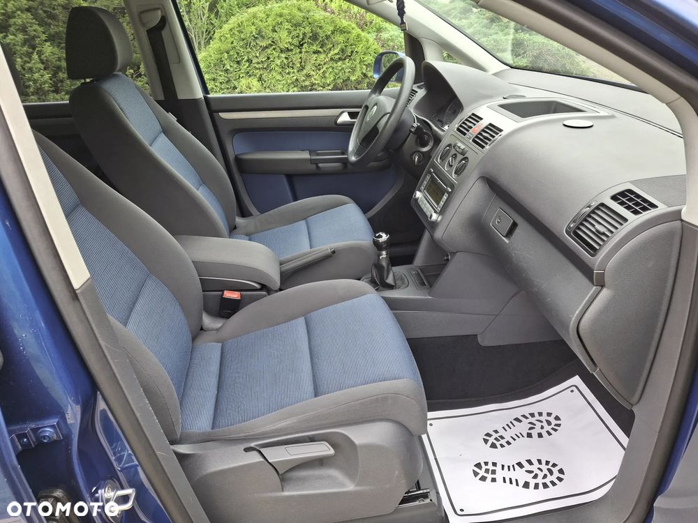 Volkswagen Touran 1.6 Basis - 17