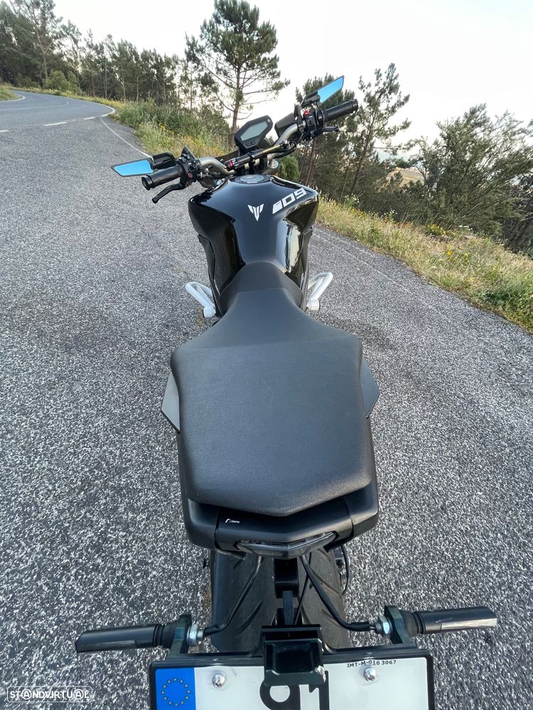 Yamaha MT-09 - 9