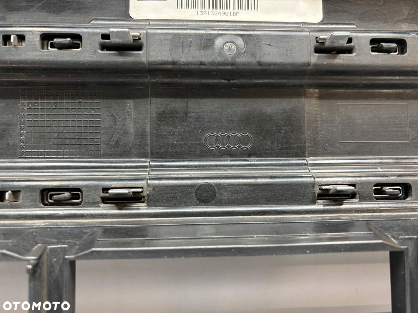 Audi S6 C8 4K Grill Atrapa Zderzaka 4K0853651E - 12