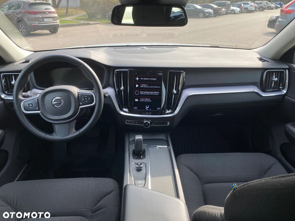 Volvo V60 B3 B Momentum Core - 21