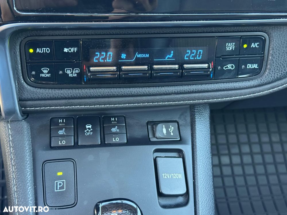 Toyota Auris 1.8 L VVT-i Hybrid Sol - 15