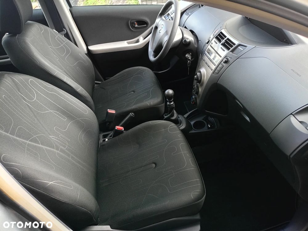 Toyota Yaris 1.33 Sol - 10