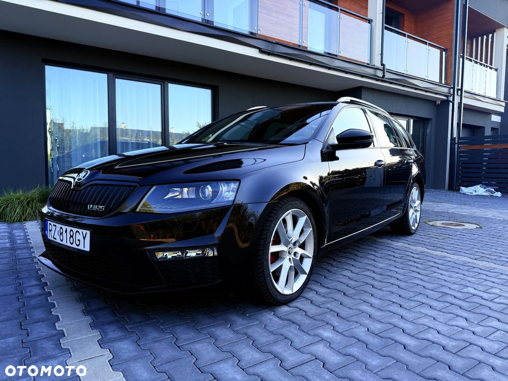Skoda Octavia 2.0 TDI SCR 4x4 RS DSG - 2