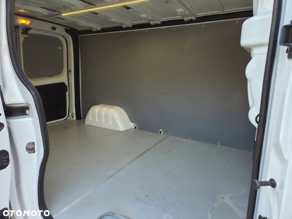 Renault Trafic L2H1 1.6 dCi 125 km  cena 37 800 netto - 8