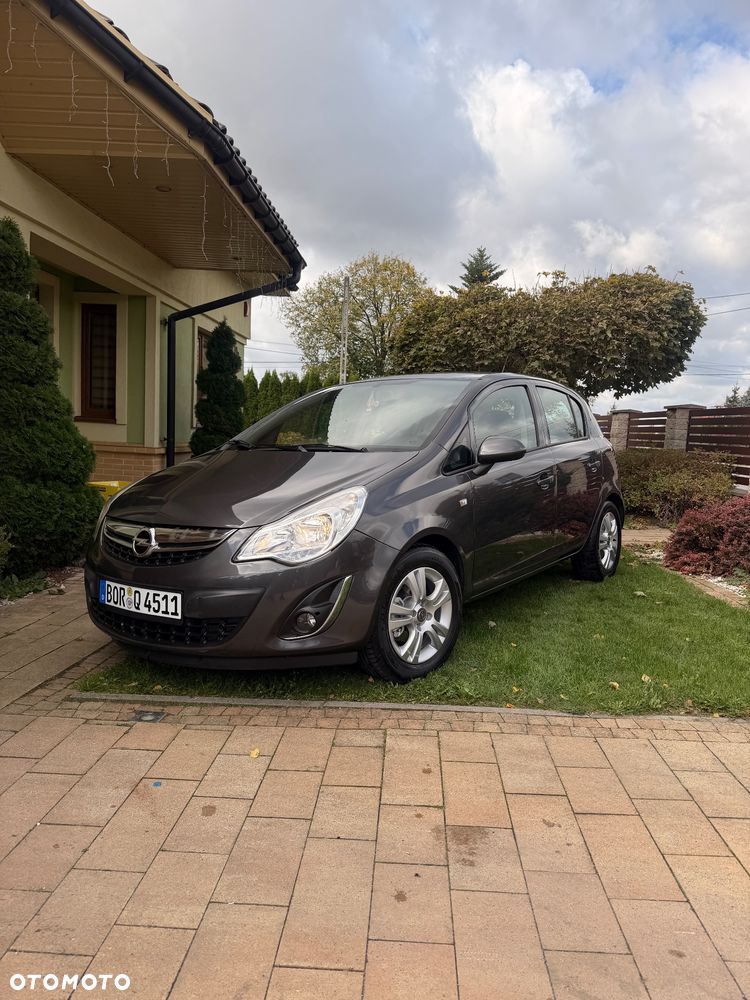 Opel Corsa 1.2 16V Cosmo - 1
