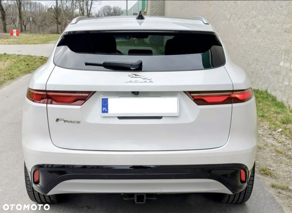 Jaguar F-Pace P250 AWD R-Dynamic S - 6
