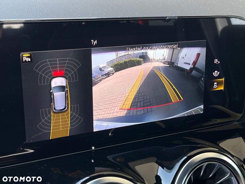 Mercedes-Benz EQA 300 66.5kWh 4-Matic AMG Line - 21