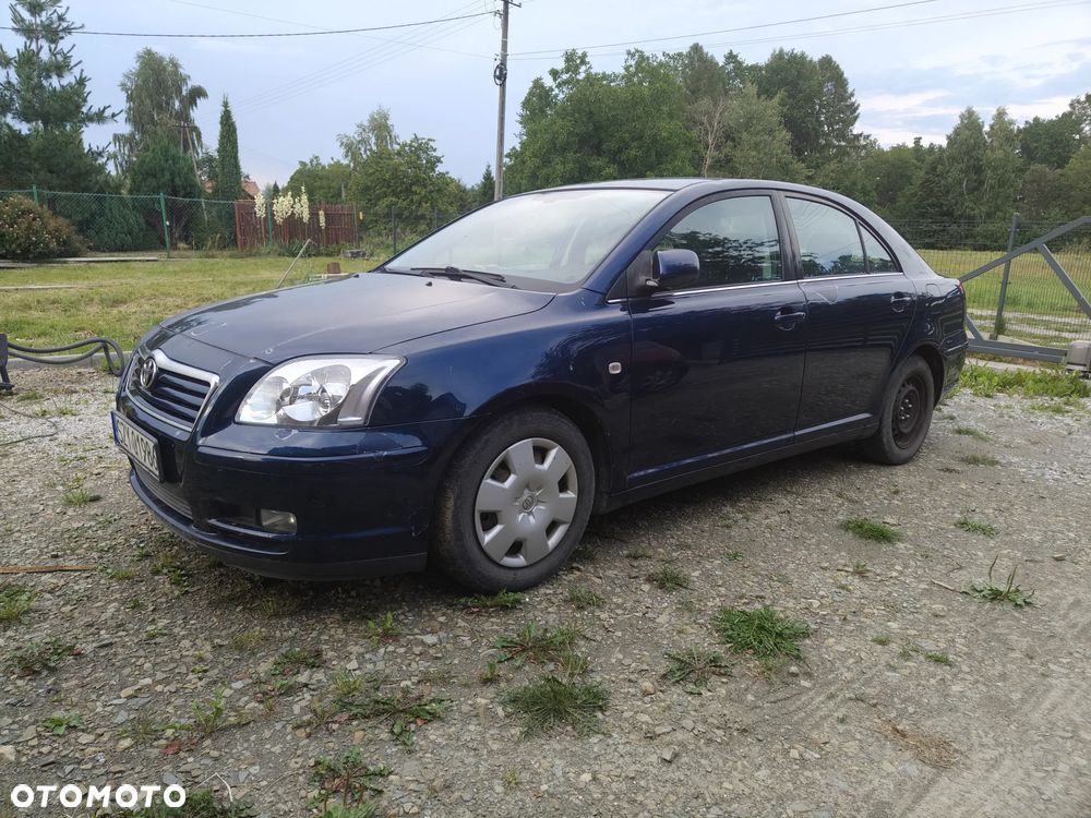 Toyota Avensis 1.8 VVT-i Sol - 1