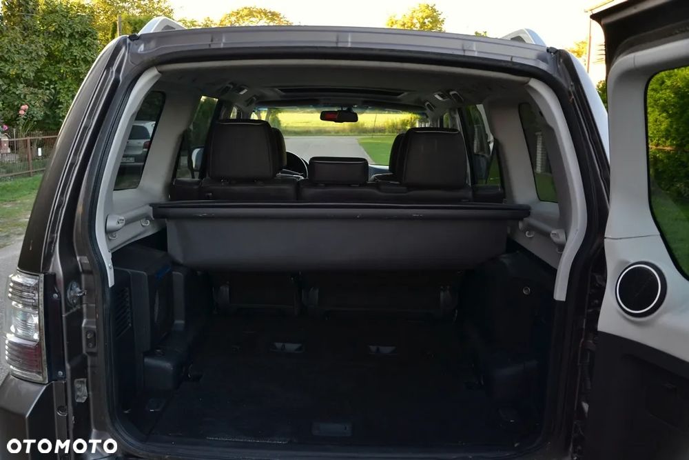 Mitsubishi Pajero 3.2 DID Elegance - 38