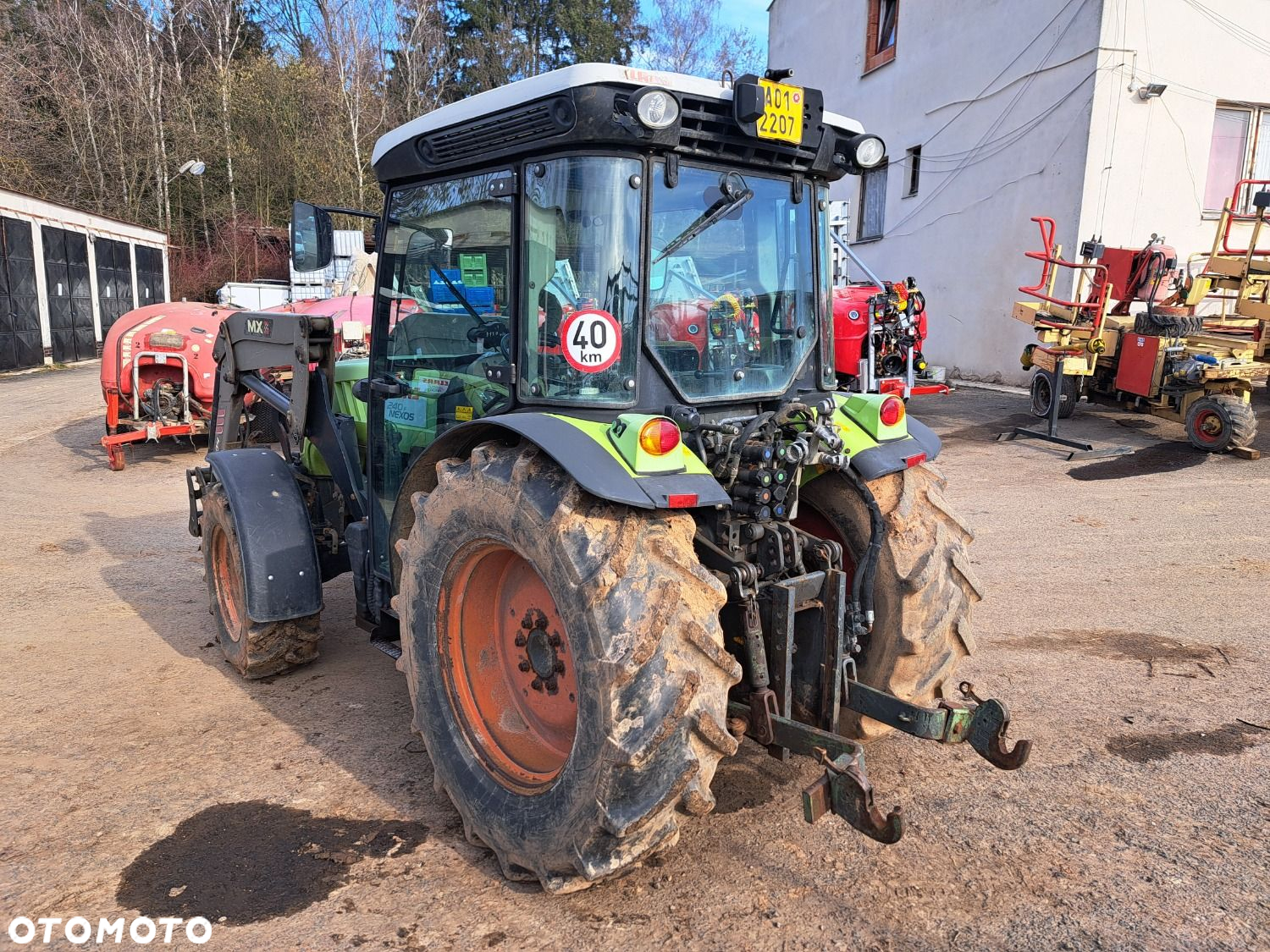 Claas Nexos 240 F 4X4 - 7