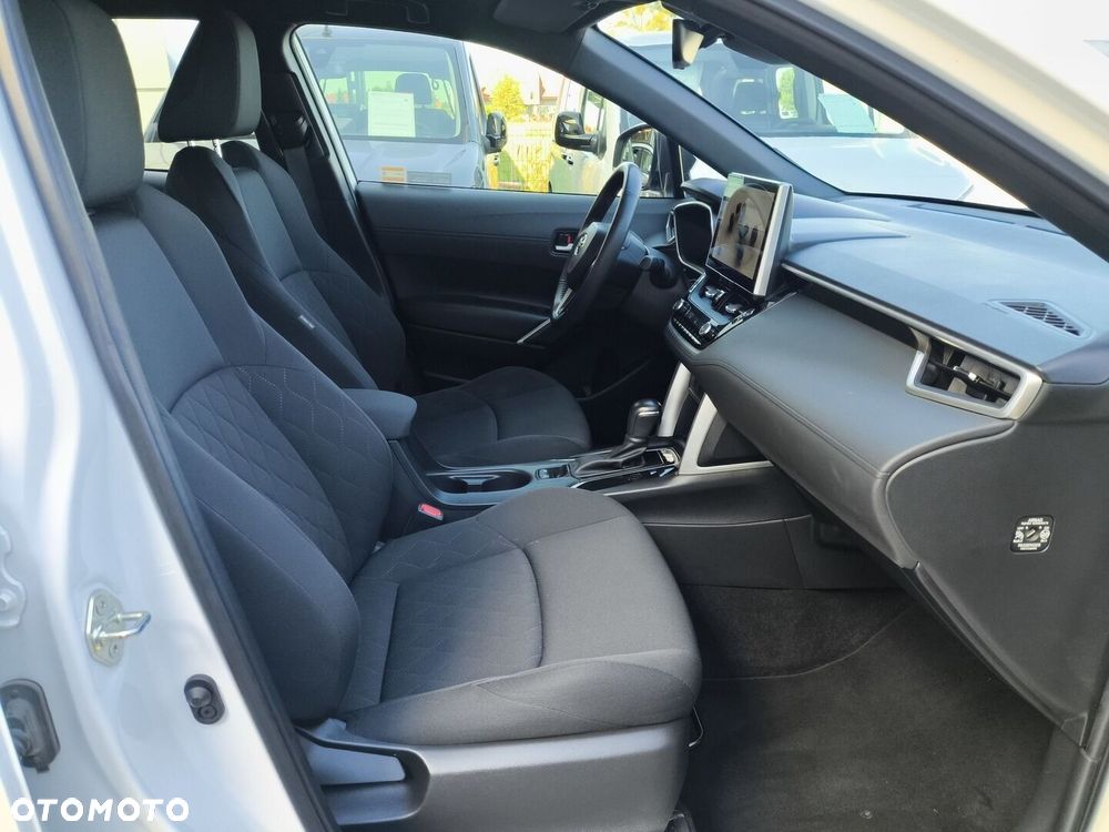 Toyota Corolla Cross - 10