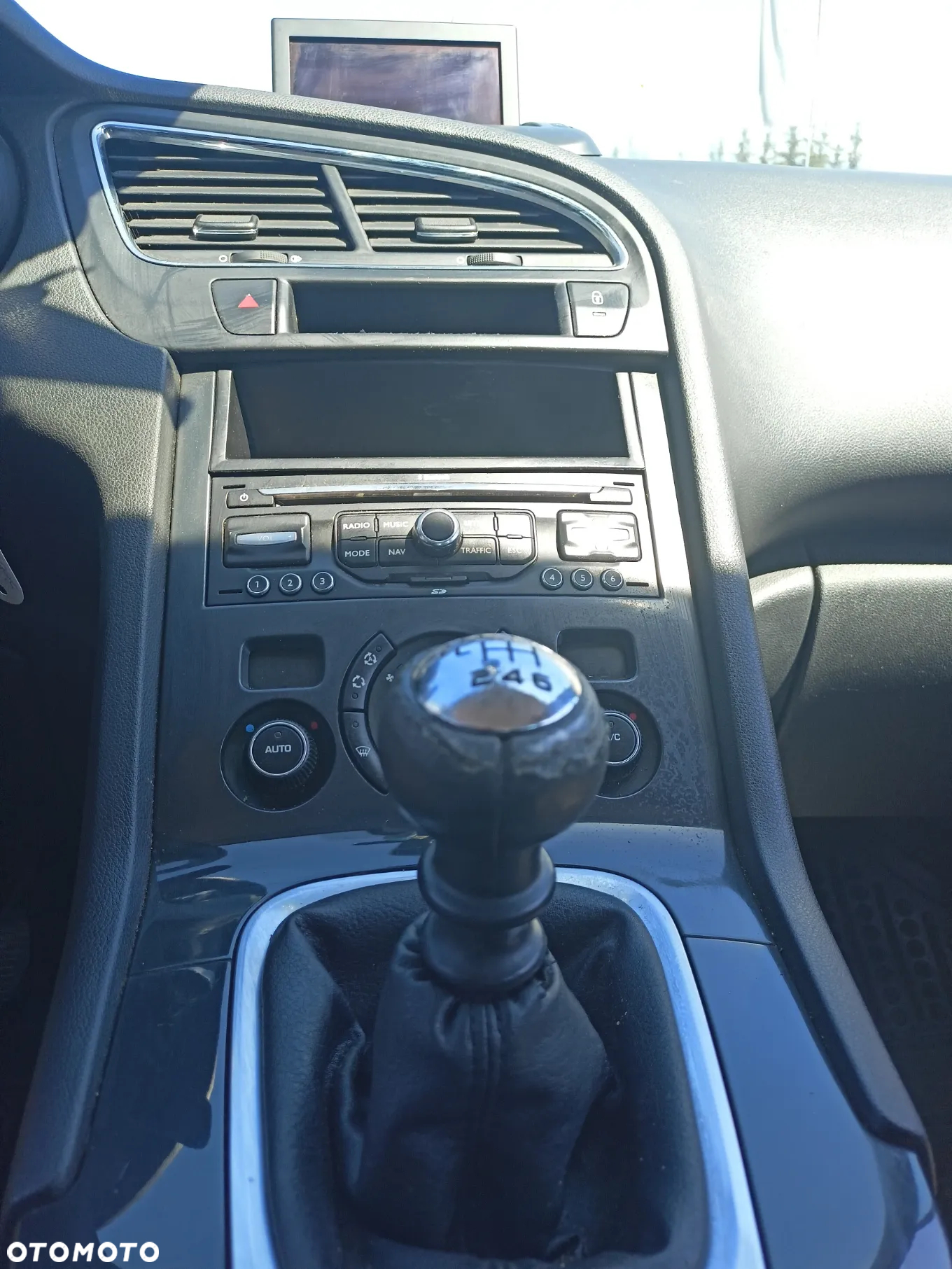 Peugeot 5008 - 12