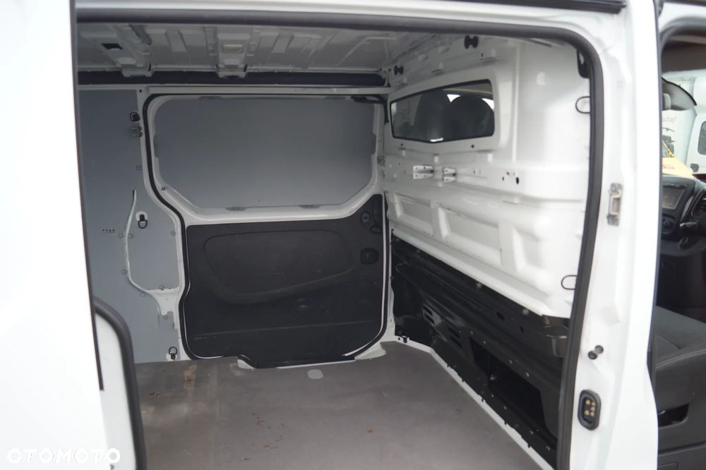 Opel Vivaro - 27