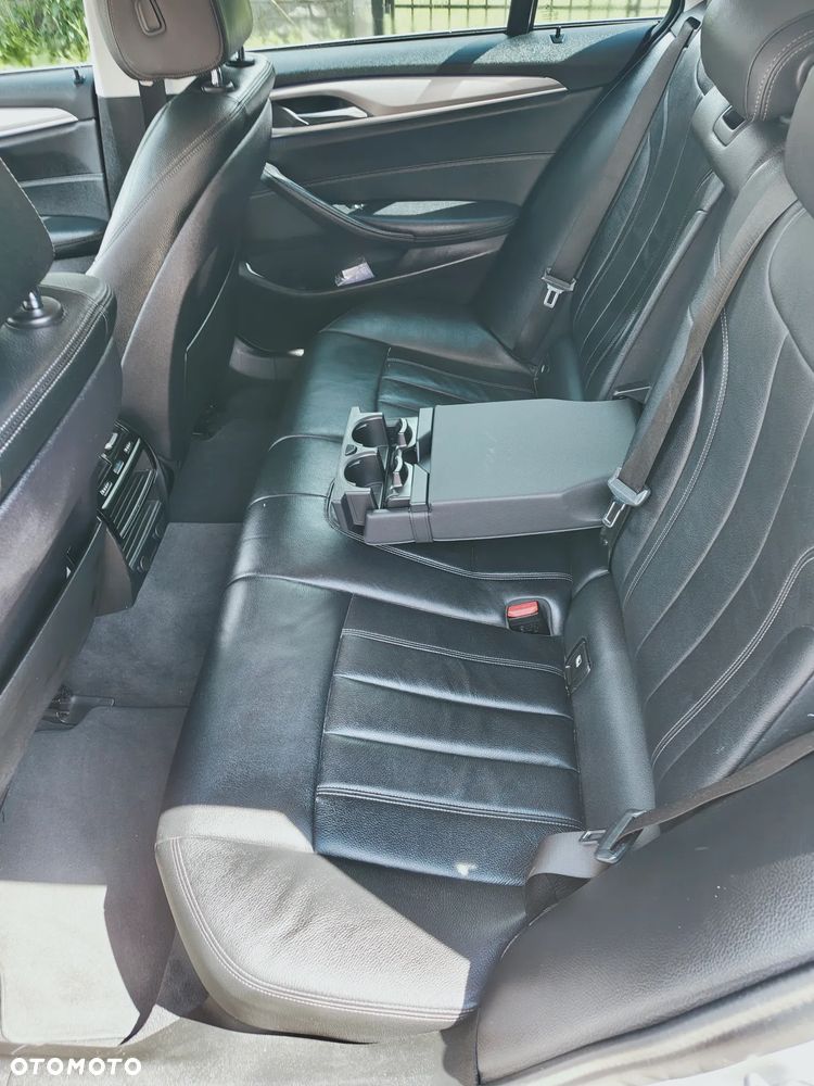 BMW Seria 5 530d xDrive Sport Line - 16