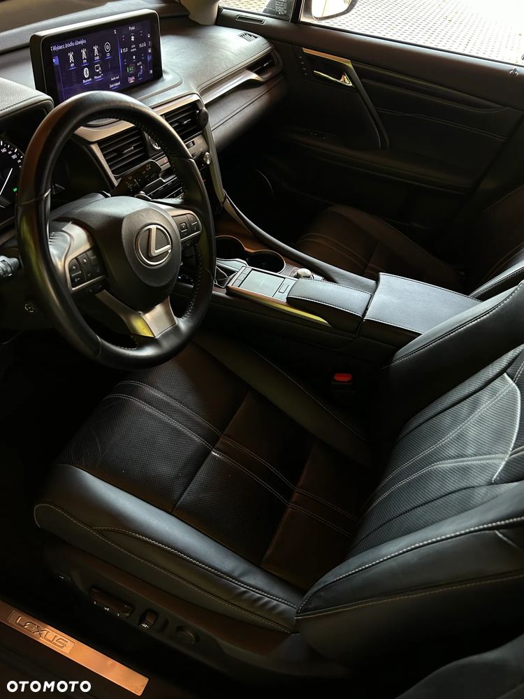 Lexus RX - 10