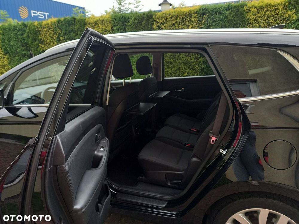 Kia Carens 1.6 GDI Business Line 7os EU6 - 25
