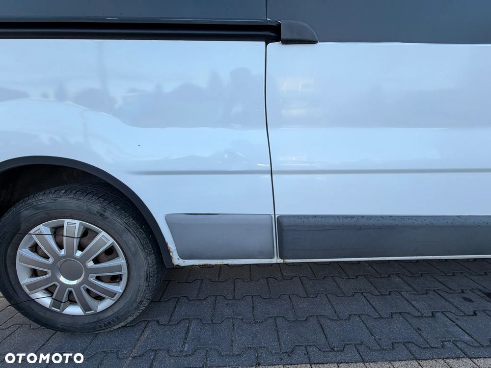 Renault TRAFIC - 8