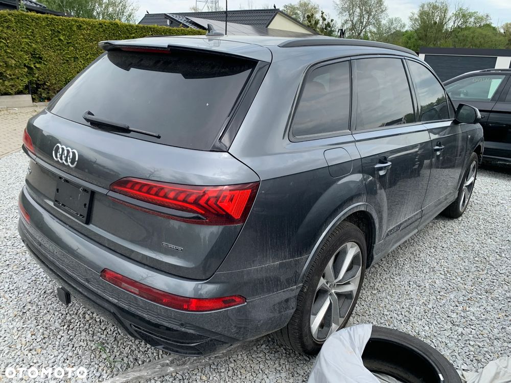Audi Q7 - 9