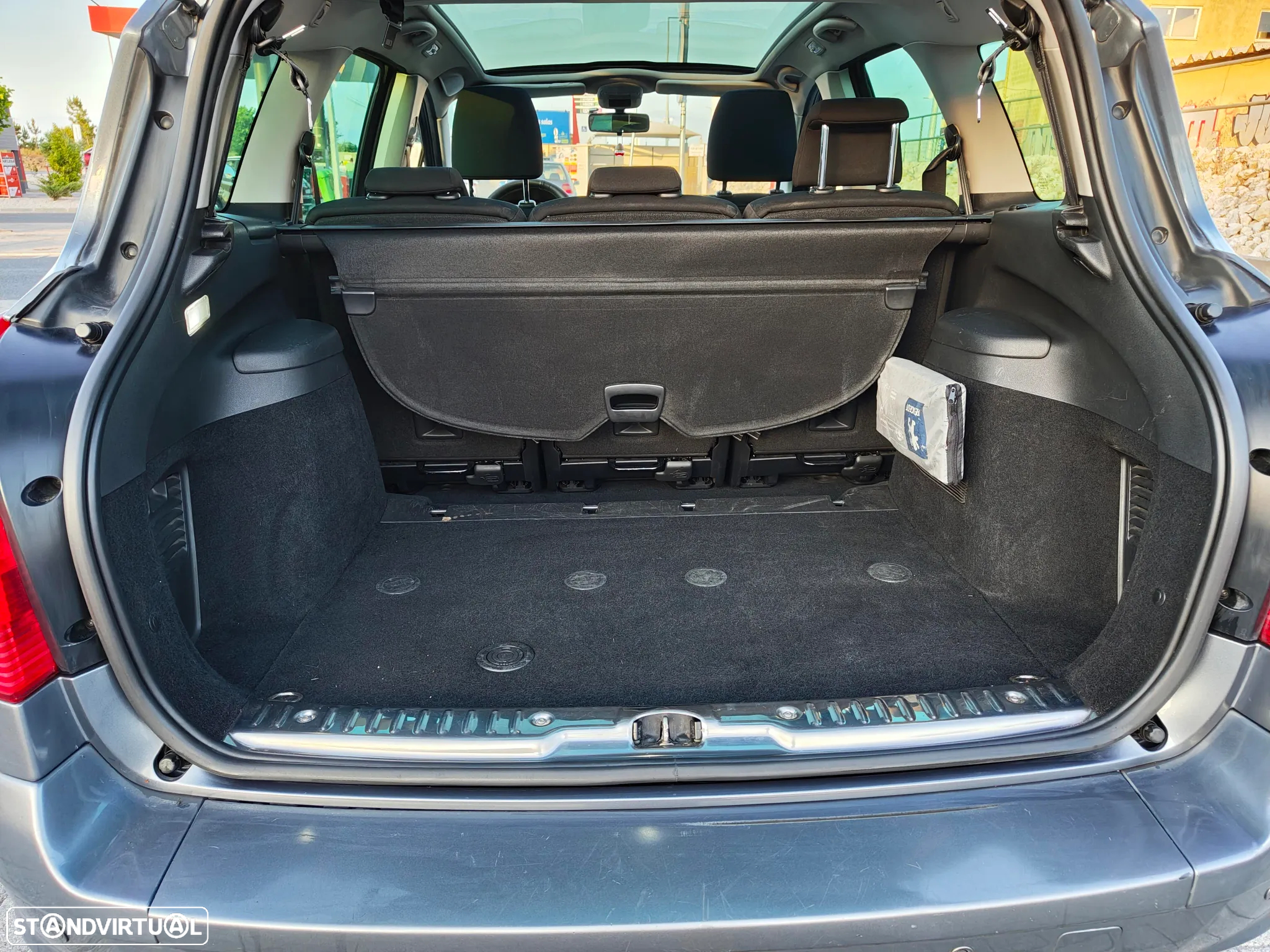 Peugeot 308 SW - 12