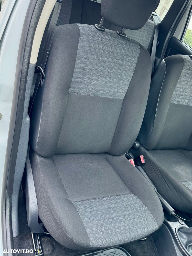 Dacia Duster 1.6 4x2 Prestige - 13