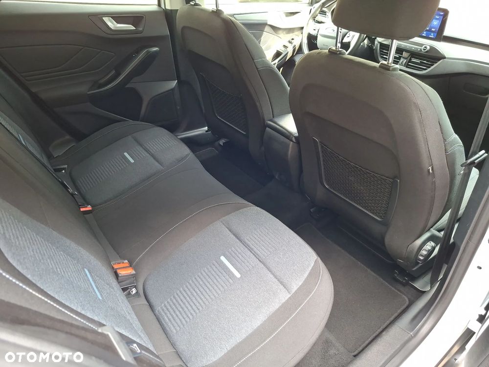 Ford Focus 1.0 EcoBoost mHEV Active X - 36