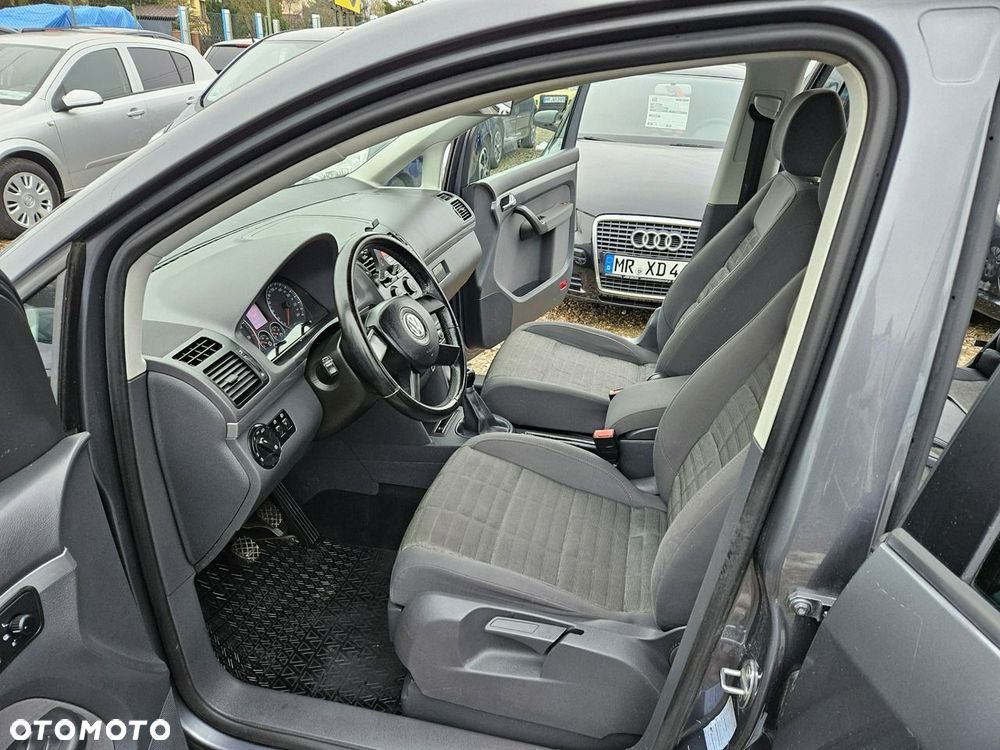 Volkswagen Touran - 7