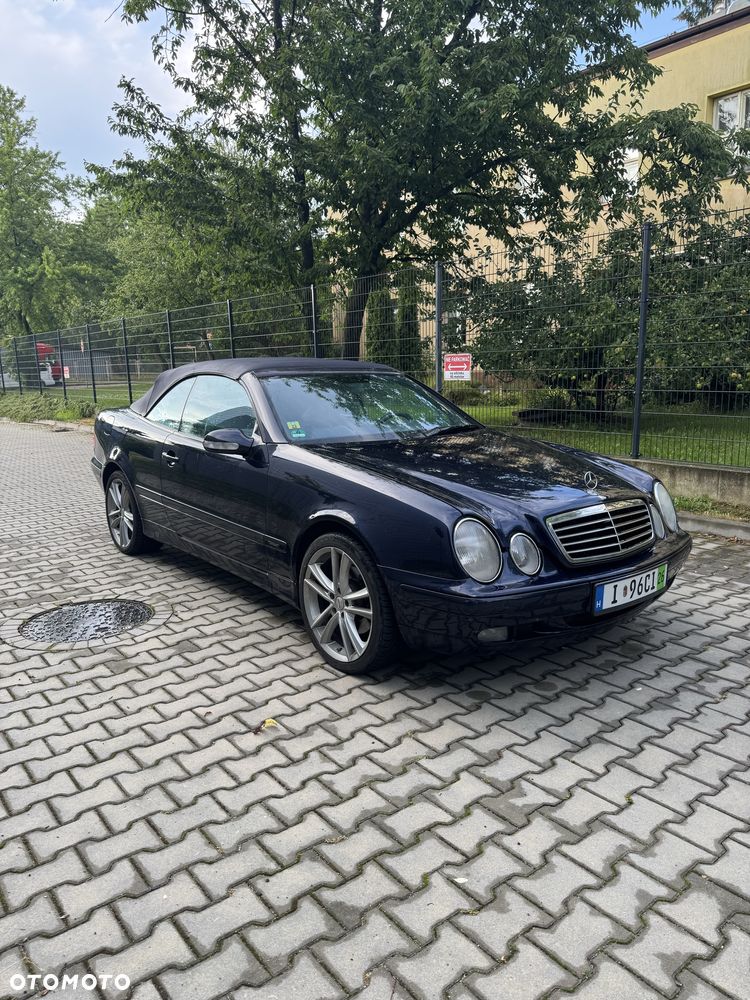 Mercedes-Benz CLK - 3