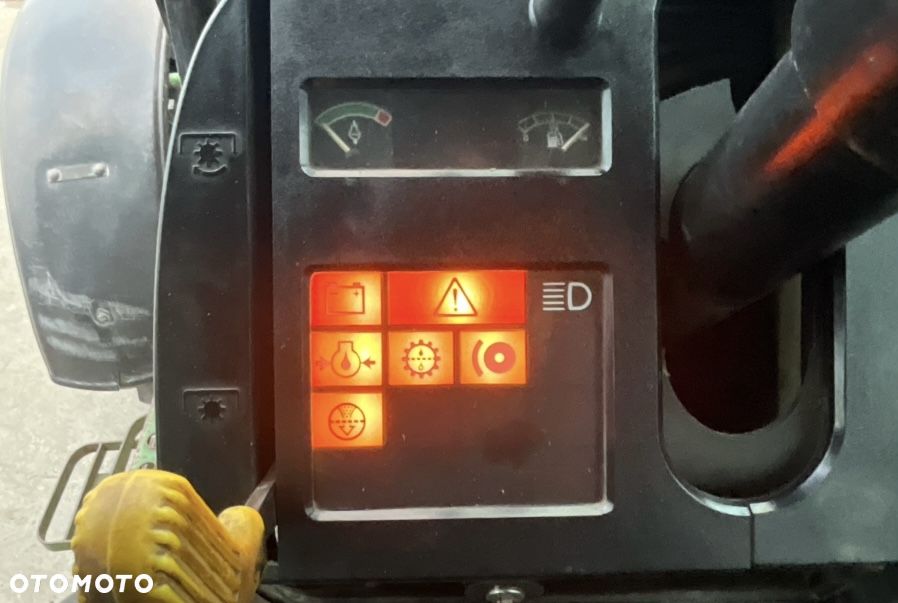 John Deere 2650 - 12