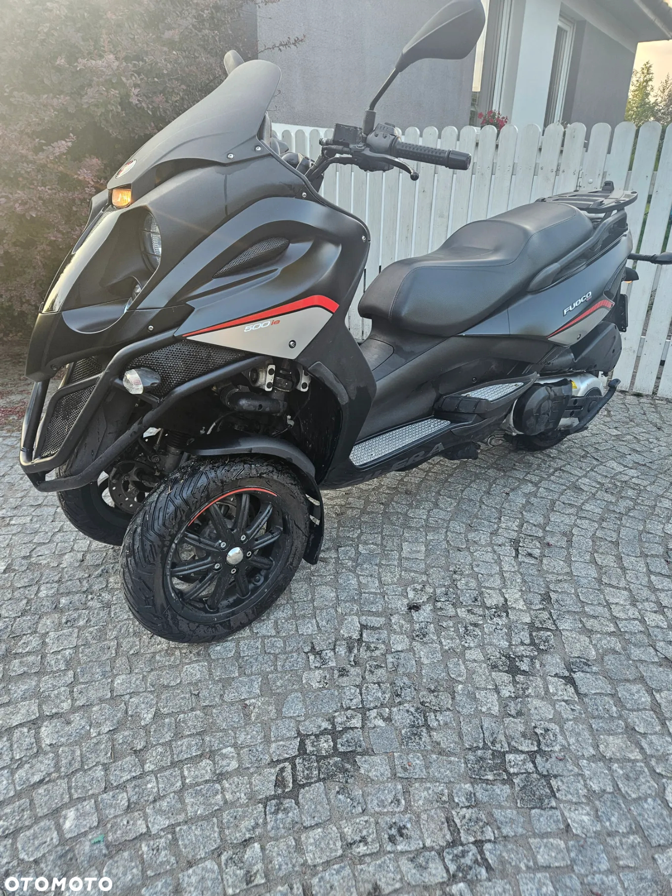 Piaggio MP-3 - 4