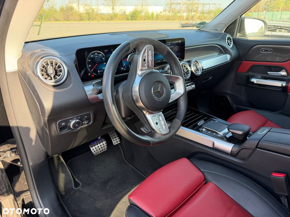 Mercedes-Benz GLB - 16