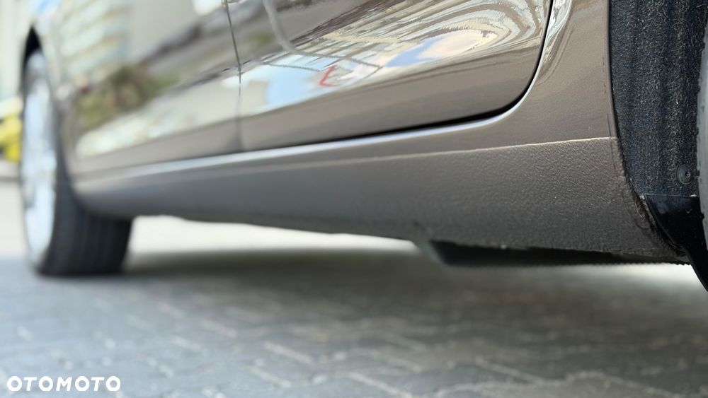 Volkswagen Golf 1.6 TDI DPF MATCH - 12