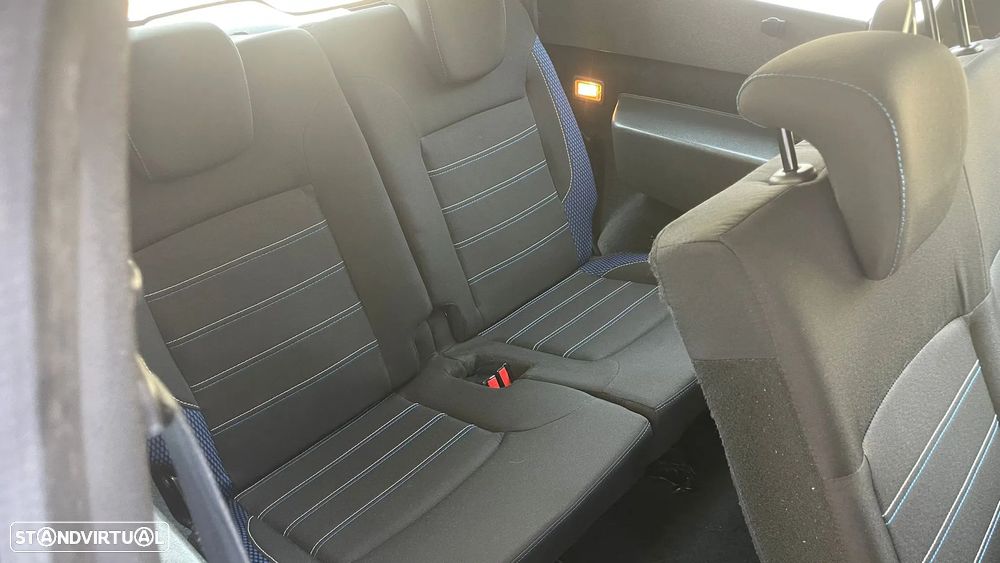 Dacia Lodgy 1.5 Blue dCi Stepway 7L - 12