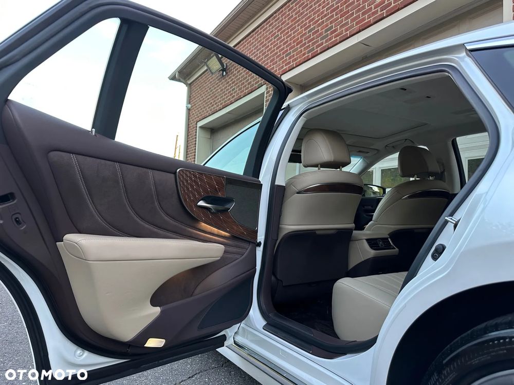 Lexus LS 500 AWD - 22