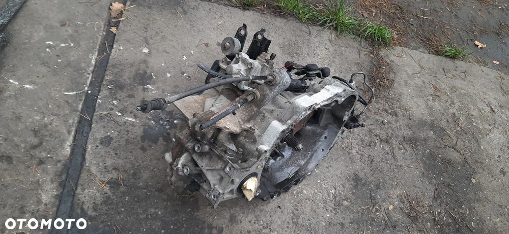 Toyota 2.0 D4D  1CDFTV  Avensis Corolla Skrzynia biegów 5 BIEG Manual - 3