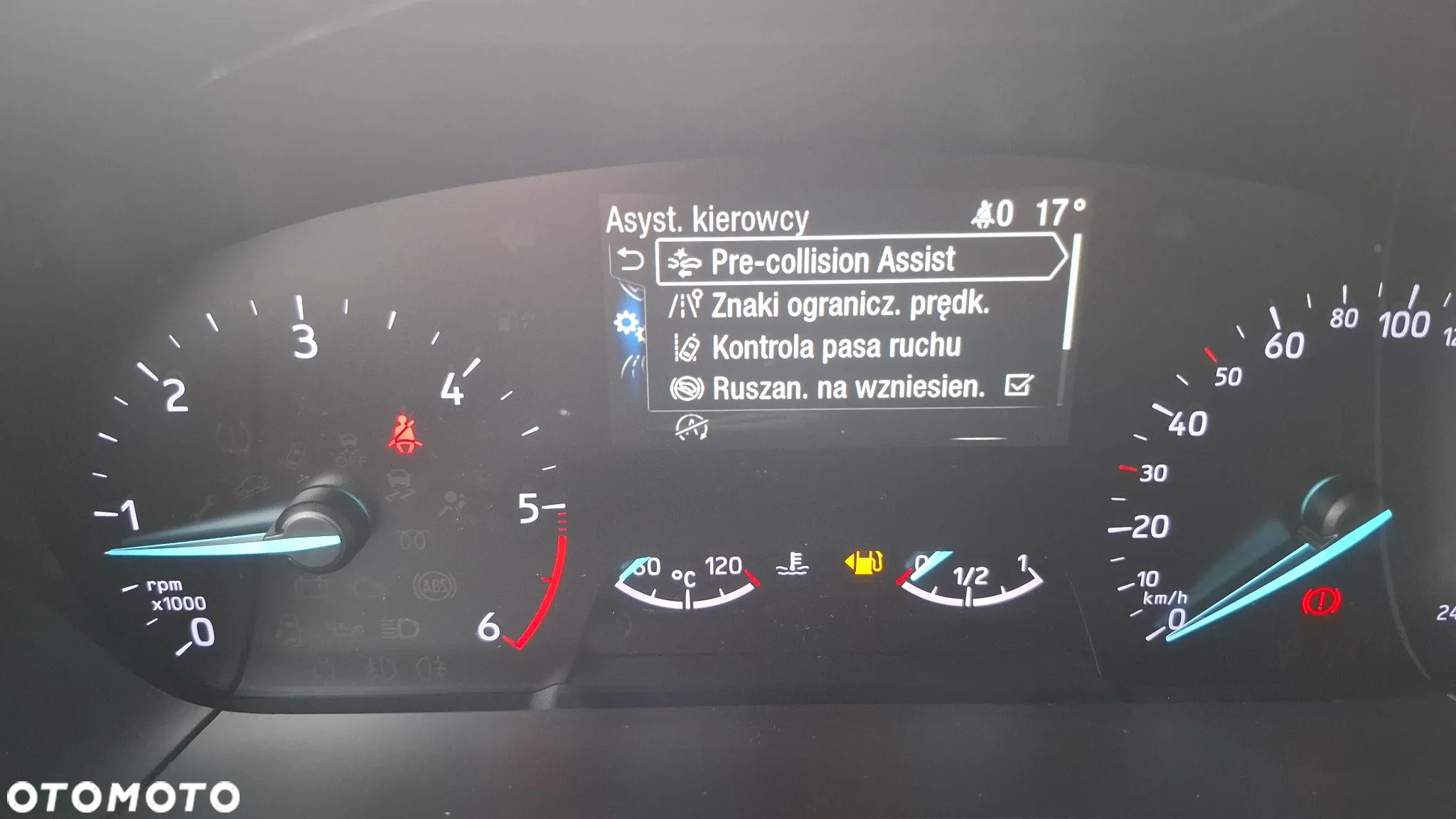 Ford Focus 1.5 EcoBlue Connected - 26