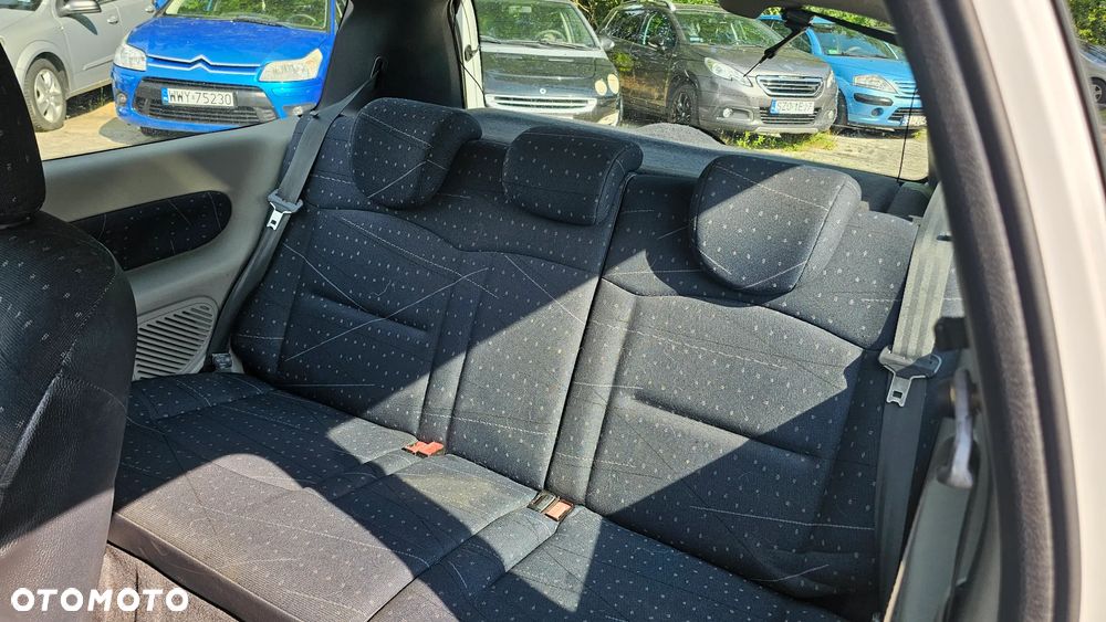 Renault Clio 1.2 Free - 10