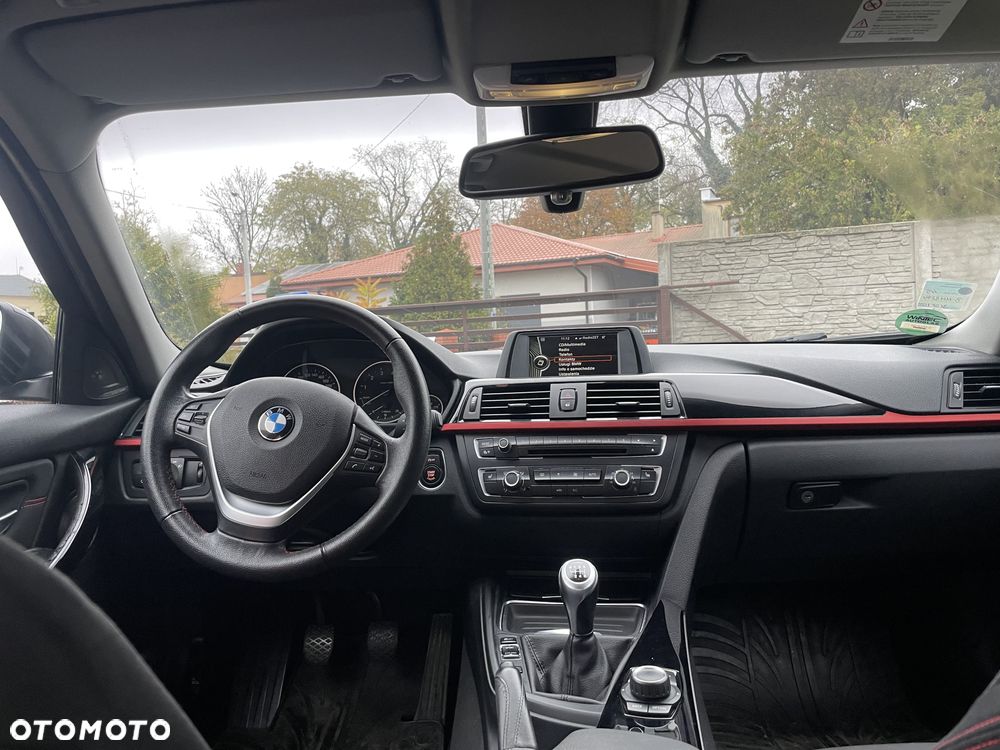 BMW Seria 3 328i Sport Line - 8