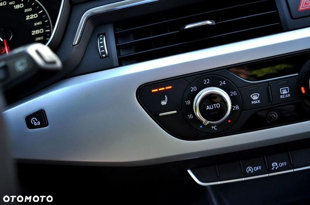 Audi A4 Avant 2.0 TDI Design - 28