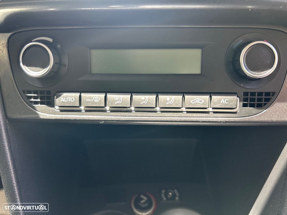 VW Polo 1.6 TDI Street BlueMotion - 24